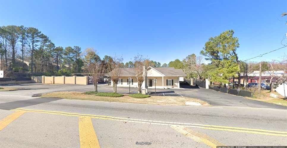 2700 Skyview Secure Parking