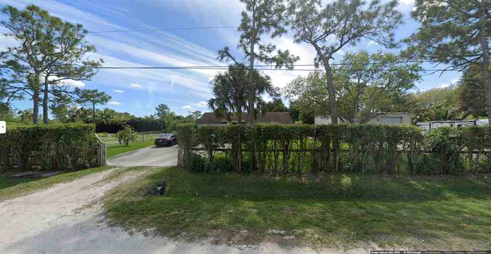 88th Pl Vehicle Storage