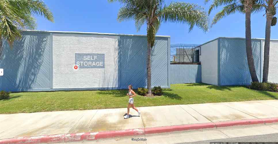 Ayres Self Storage - Huntington Beach