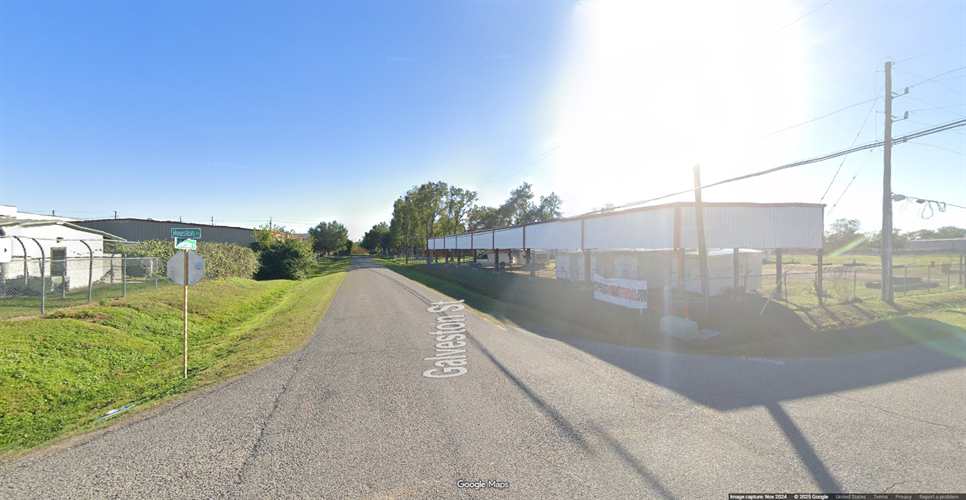 Barker Cypress/290 RV & Boat Storage