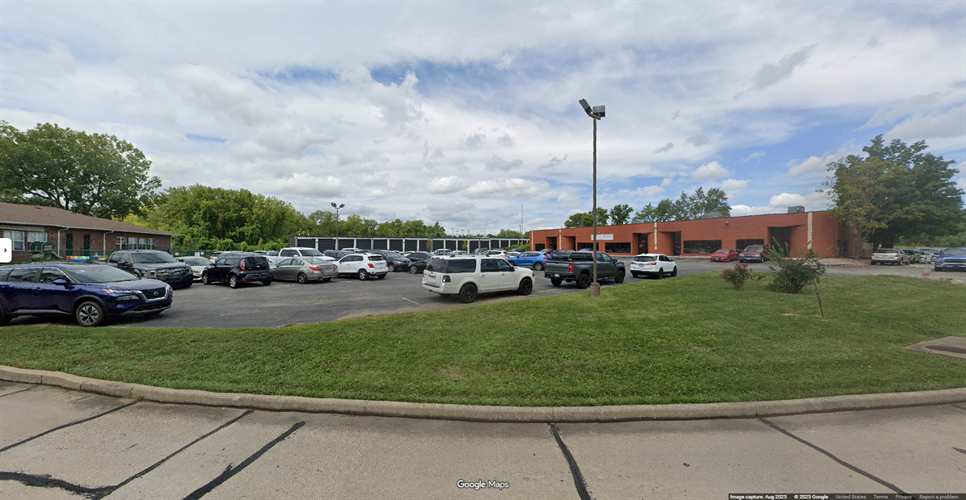 Chuck It In! Storage - St. Charles