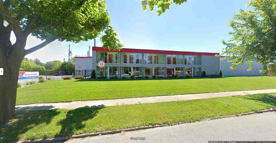 Devon Self Storage Milwaukee, Wisconsin