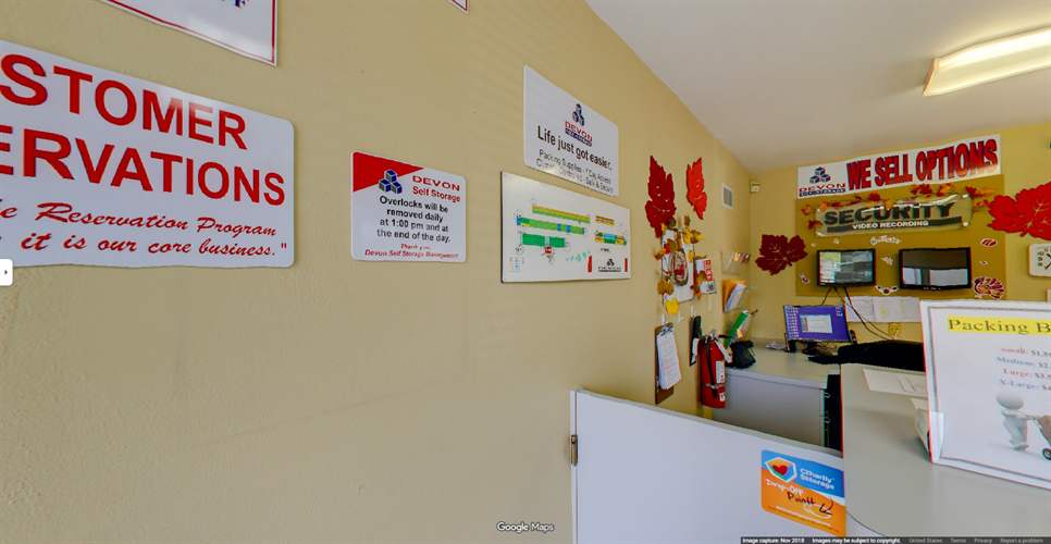 Devon Self Storage Milwaukee, Wisconsin