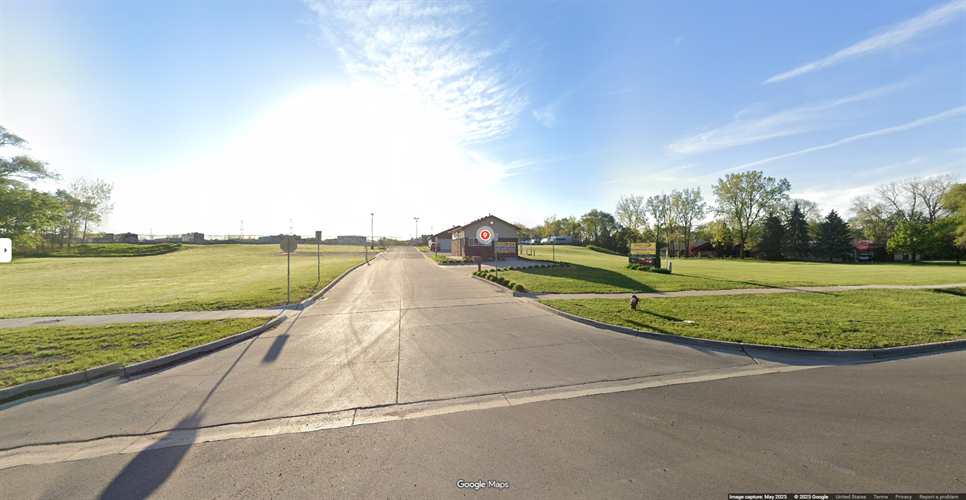 Friendly RV Outdoor Storage