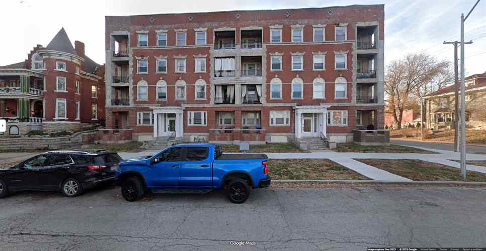 Gladstone Blvd Storage