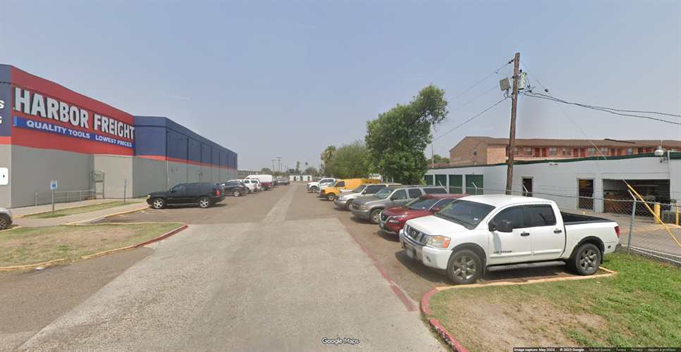 Ideal Self Storage - Laredo