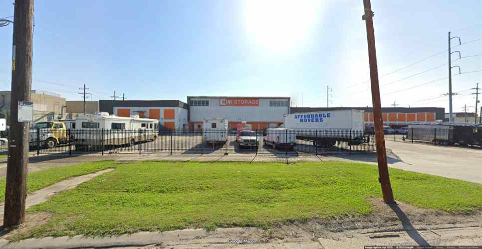 Mini Mall Storage - New Orleans