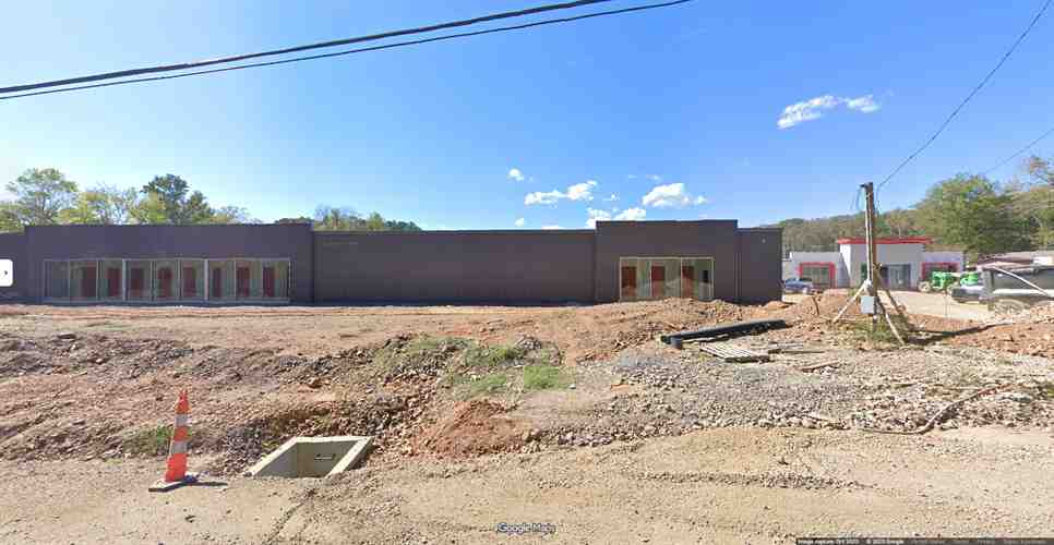 Modern Storage® Shackleford