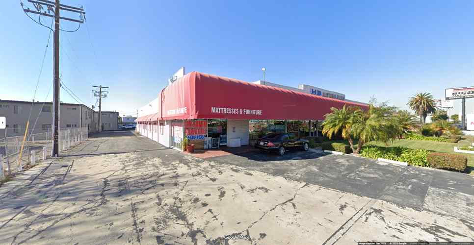 Neighbor RV & Car Storage