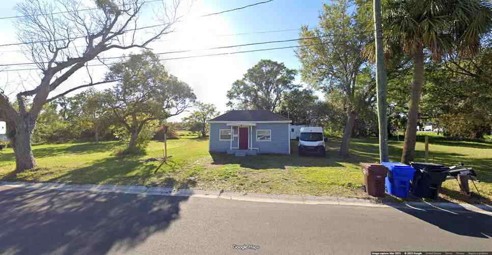 Robinson Ave Vehicle Storage