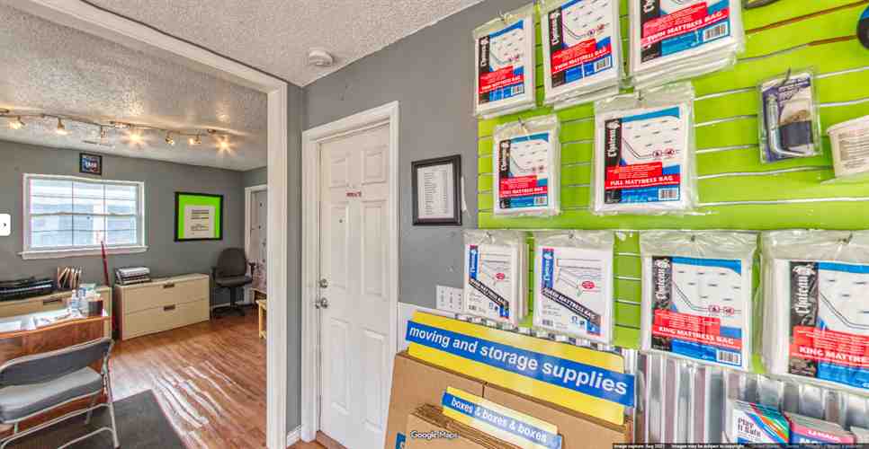 Snapbox Self-Storage