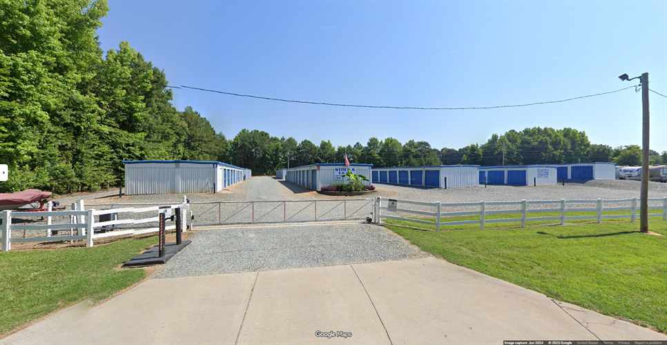 Stock & Lock Mini-Storage