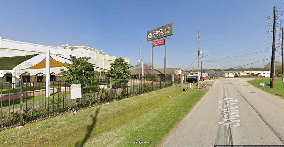 StorQuest Self Storage