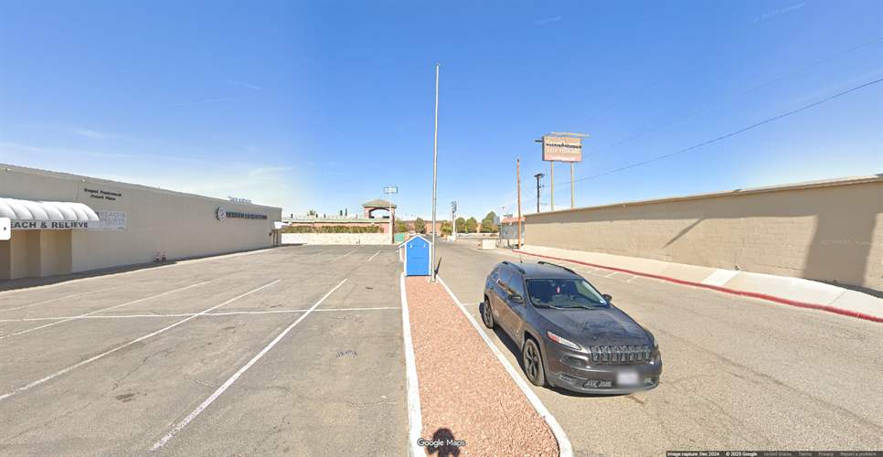 StorQuest Self Storage