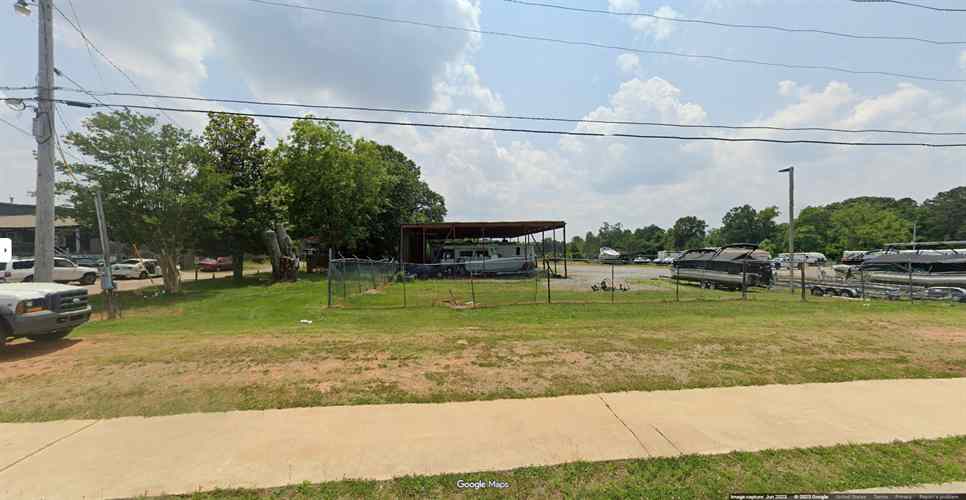 The Landing on Lanier